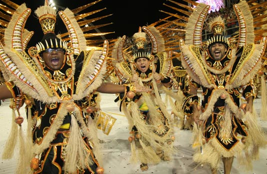 Unidos do Peruche festeja 100 Anos do Theatro Municipal para a avenida