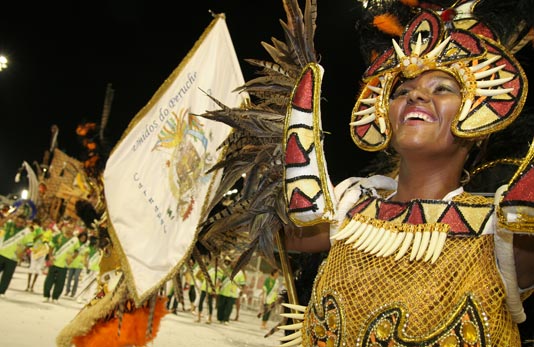 Unidos do Peruche festeja 100 Anos do Theatro Municipal para a avenida