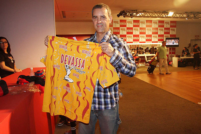 Floriano Peixoto mostrou sua camiseta