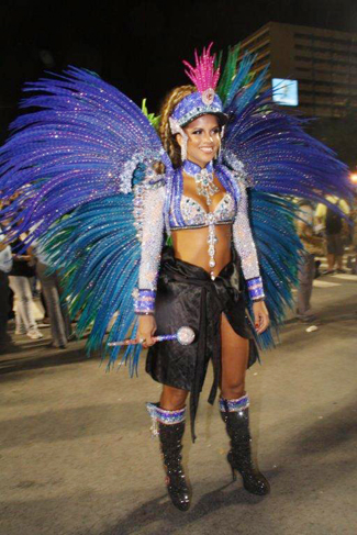 Renata Santos na concentração do desfile