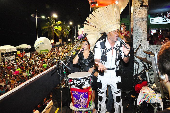 Preta Gil e Carlinhos Brown cantaram juntos 