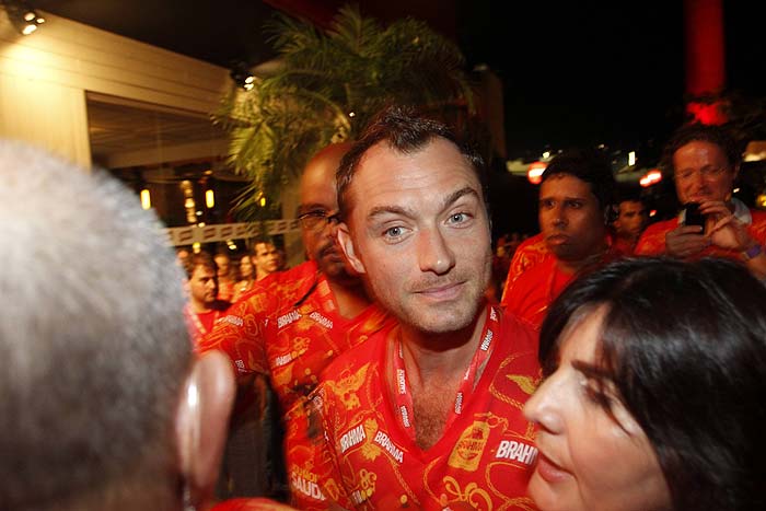 As melhores fotos de de Jude Law no Carnaval do Rio de Janeiro