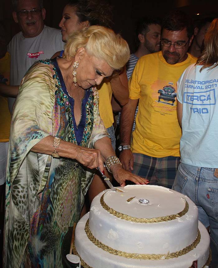 As melhores fotos de Hebe Camargo no Carnaval de Salvador - Aniversário no camarote de Claudia Leitte