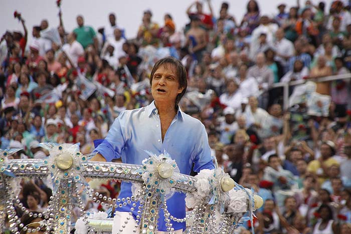 Roberto Carlos no desfile da Beija Flor
