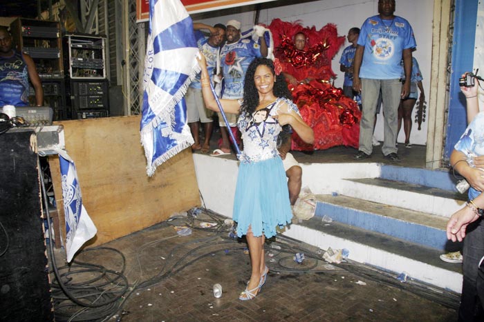 Selminha Sorriso, porta-bandeira da Beija-Flor