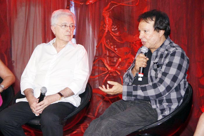 Aguinaldo e Wolf apresentaram Lara com Z para imprensa