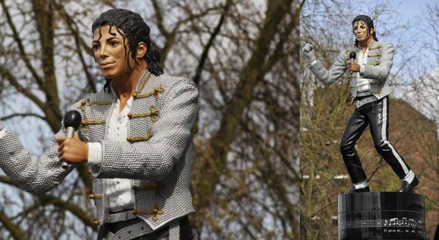 Estátua de Michael Jackson é inaugurada diante de estádio, em  Londres O Fuxico