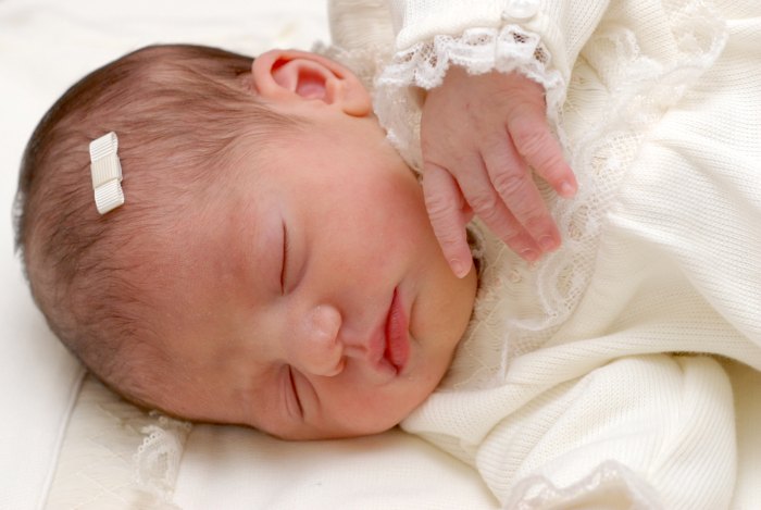 Kaká divulga a foto de Isabella, sua filha recém-nascida