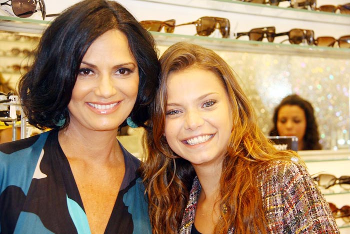 Luiza Brunet e Milena Toscano se juntam para os flashes