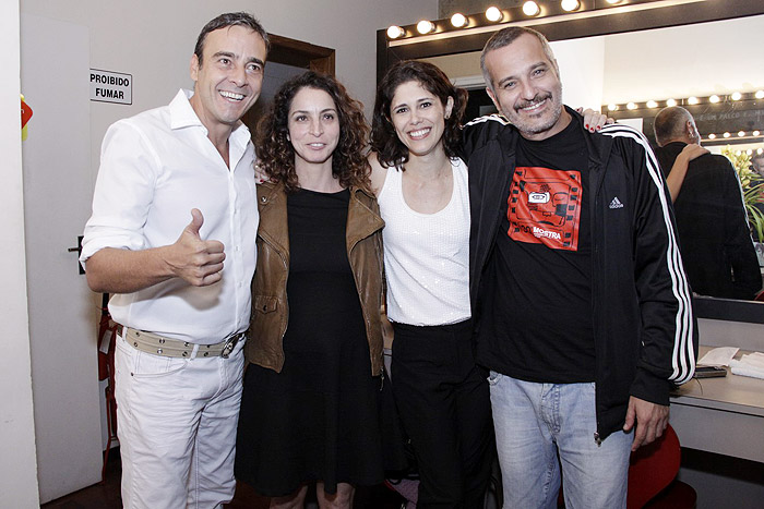Alexandre, Juliana e os diretores Rosane Svartman e Lirio Ferreira 