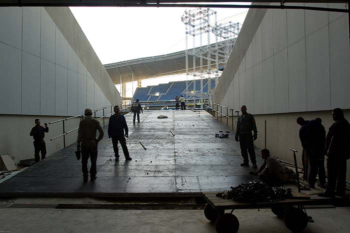 Palco de Paul McCartney começa a ser montado, no Rio