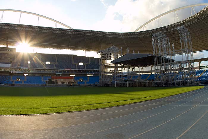 Palco de Paul McCartney começa a ser montado, no Rio