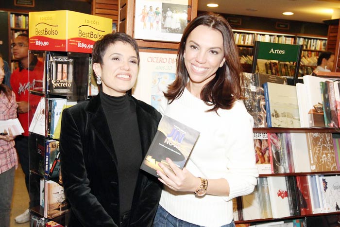 Sandra Annenberg e Ana Paula Araújo levaram seus exemplares