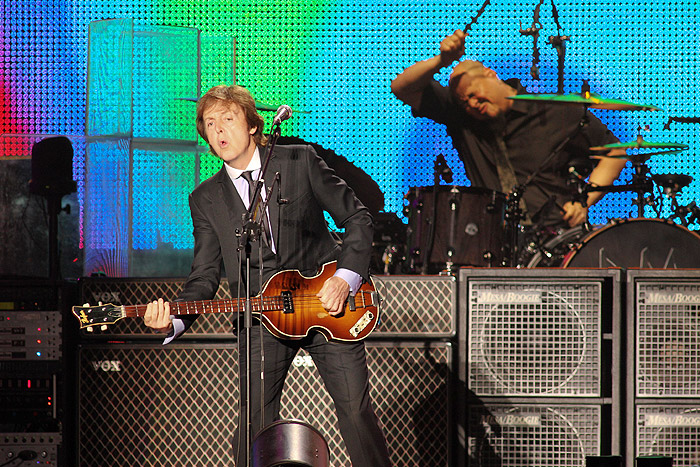 Famosos curtem o 2º Show de Paul McCartney.Álbum de Fotos!