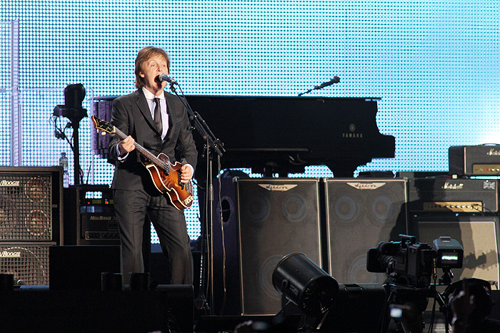 Famosos curtem o 2º Show de Paul McCartney.Álbum de Fotos!