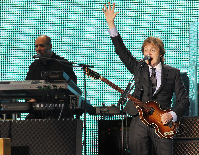 Famosos curtem o 2º Show de Paul McCartney.Álbum de Fotos!