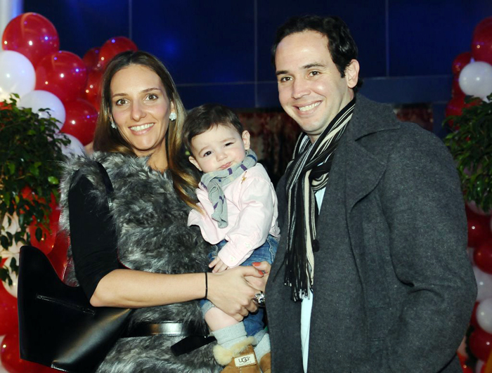 Caio Ribeiro foi acompanhado de sua mulher, Renata Decousseau e de seu primogênito João