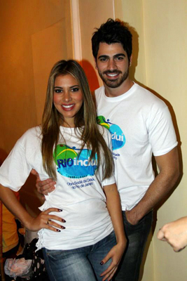 Os ex-BBBs Adriana e Rodrigão participaram do evento