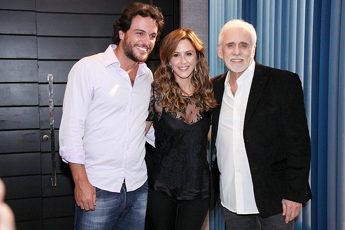 Rodrigo Lombardi, Guilhermina Guinle e Francisco Cuoco se divertiram na coletiva de imprensa