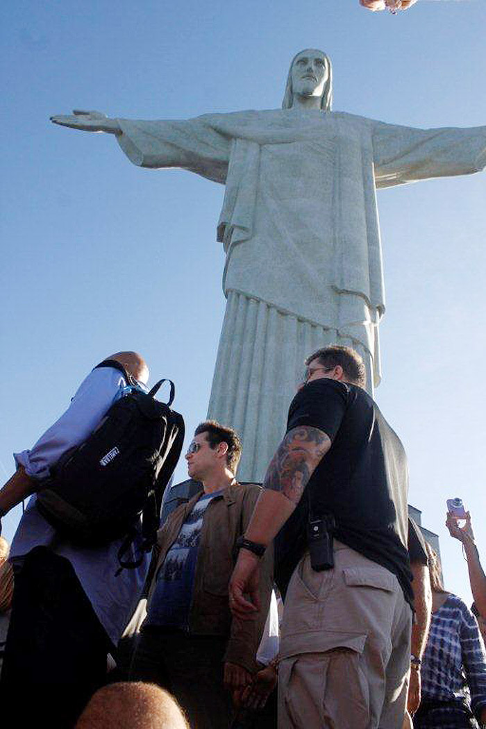 Jim chega ao Cristo Redentor