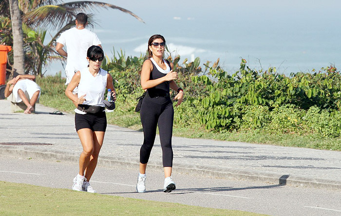 Juliana Paes encerra a semana malhando, no Rio