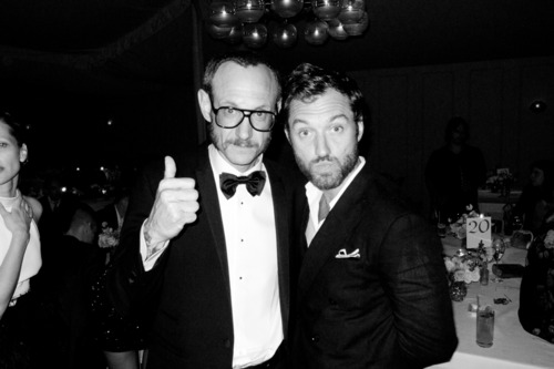 O fotógrafo Terry Richardson também tietou o astro de Hollywood Jude Law