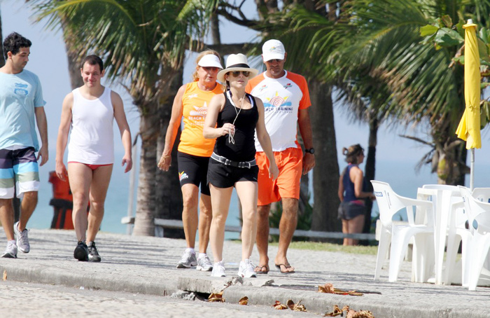 Mesmo grávida Gabriela Duarte cuida do corpo.