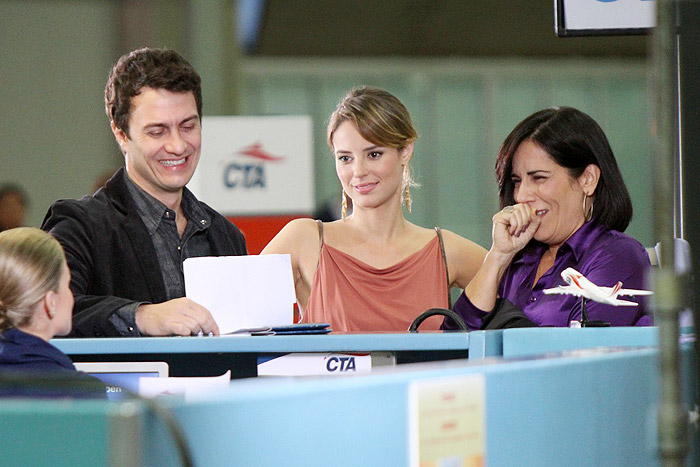 Gabriel Braga Nunes, Paola Oliveira e Glória Pires trabalharam na noite de terça-feira (26)