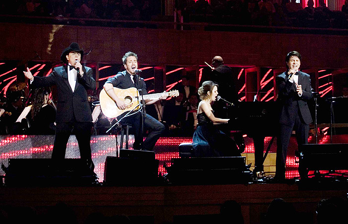 Sandy prestigia show de 40 anos de Chitãozinho e Xororó - Divulgação/Ricardo Toscani