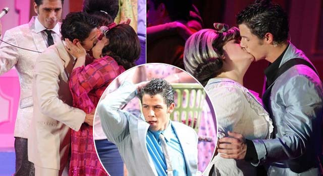 Nick Jonas beija mulher 20 anos mais velha em Hairspray O Fuxico