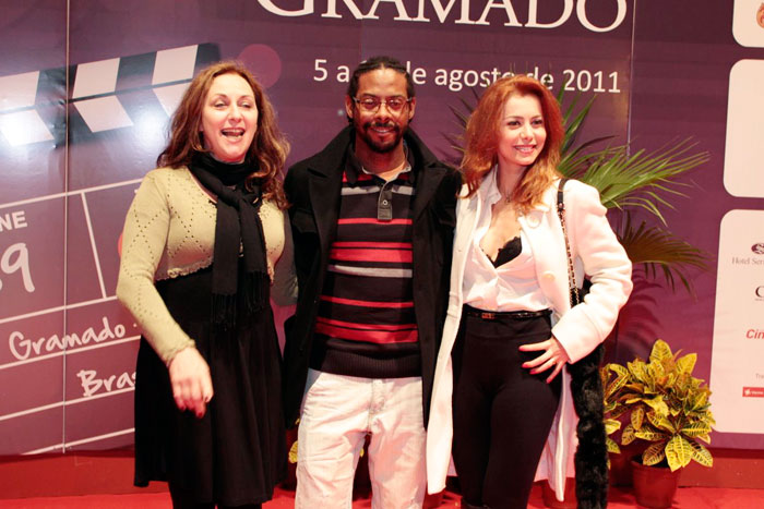 Lu Grimaldi, André Ramiro e Simone Soares posaram para as fotos