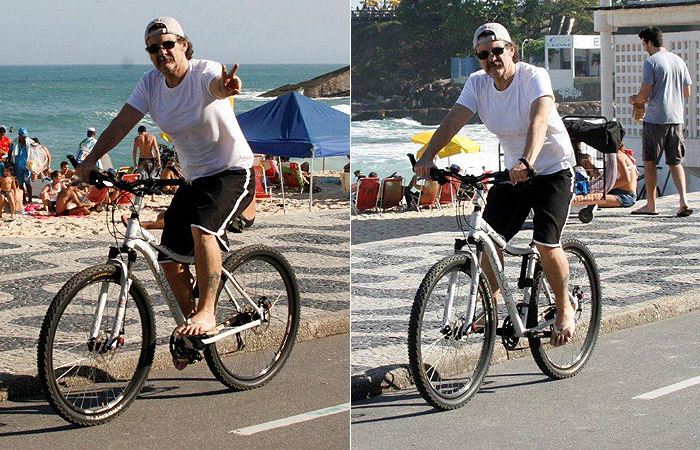 Antônio Calloni circula de bicileta pela orla carioca - Ag News