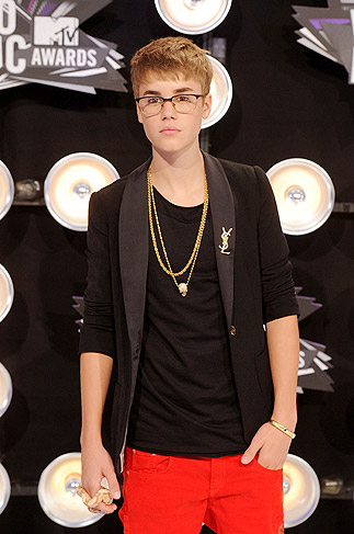 Bieber levou o prêmio de Melhor Clipe Masculino com U Smile