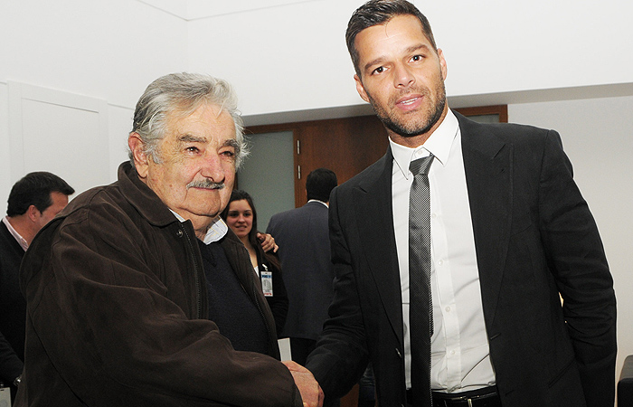 Ricky Martin chega ao Uruguai e se encontra com o Presidente José Mujica - Grosby