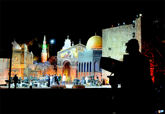 Veja imagens do ensaio de Roberto Carlos no Sultans´s Polls,em Jerusalém
