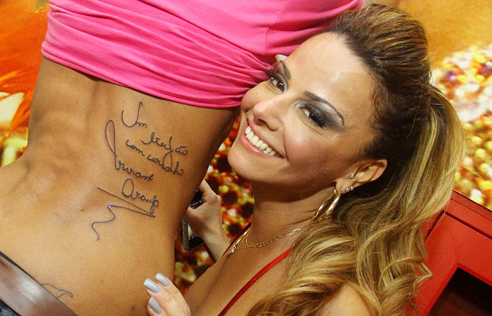 Fã tatuou autógrafo de Viviane Araújo nas costas