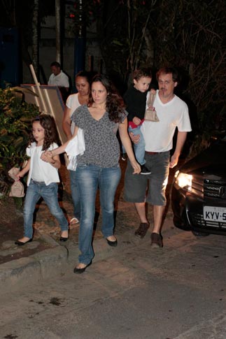 Guilherme Fontes a mulher Patrícia e os filhos  Carlos e Carolina