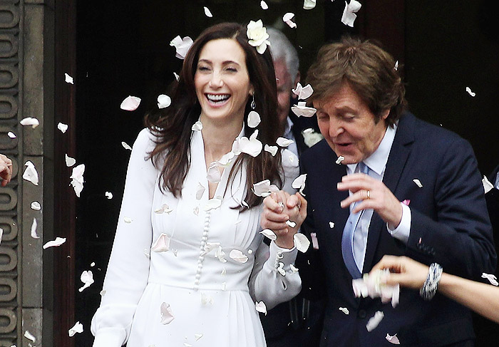 Paul McCartney e Nancy Shevell se casam em Londres