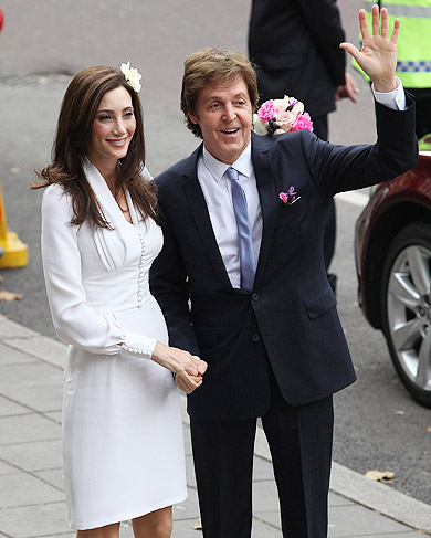 Paul McCartney e Nancy Shevell se casam em Londres