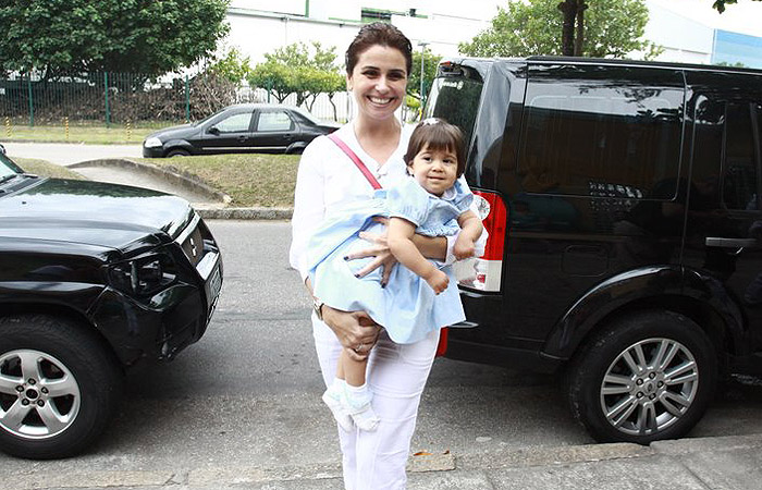 Giovanna Antonelli comemora aniversário de filhas gêmeas, no Rio