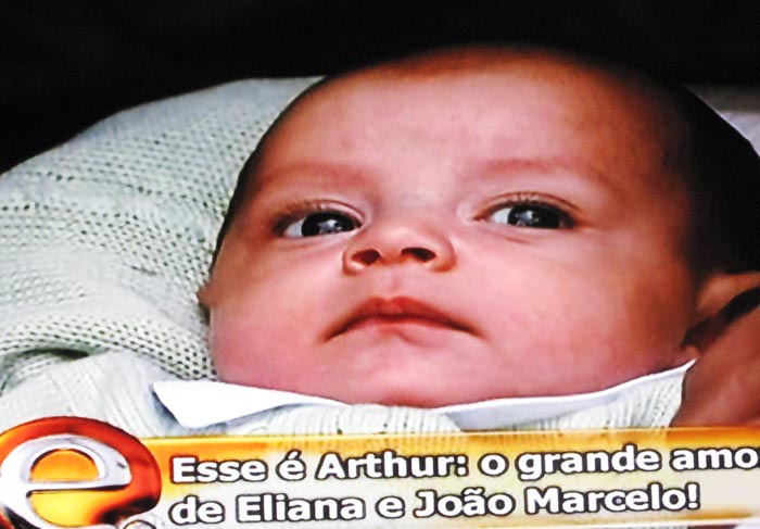 Este é Arthur, filho de Eliana e João Marcelo Bôscoli