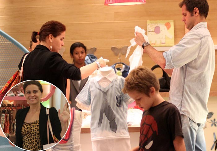 Giovanna Antonelli passa o dia no shooping com os filhos O Fuxico