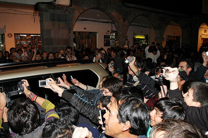 Mick Jagger viaja para Cuzco com seu filho, Lucas. 