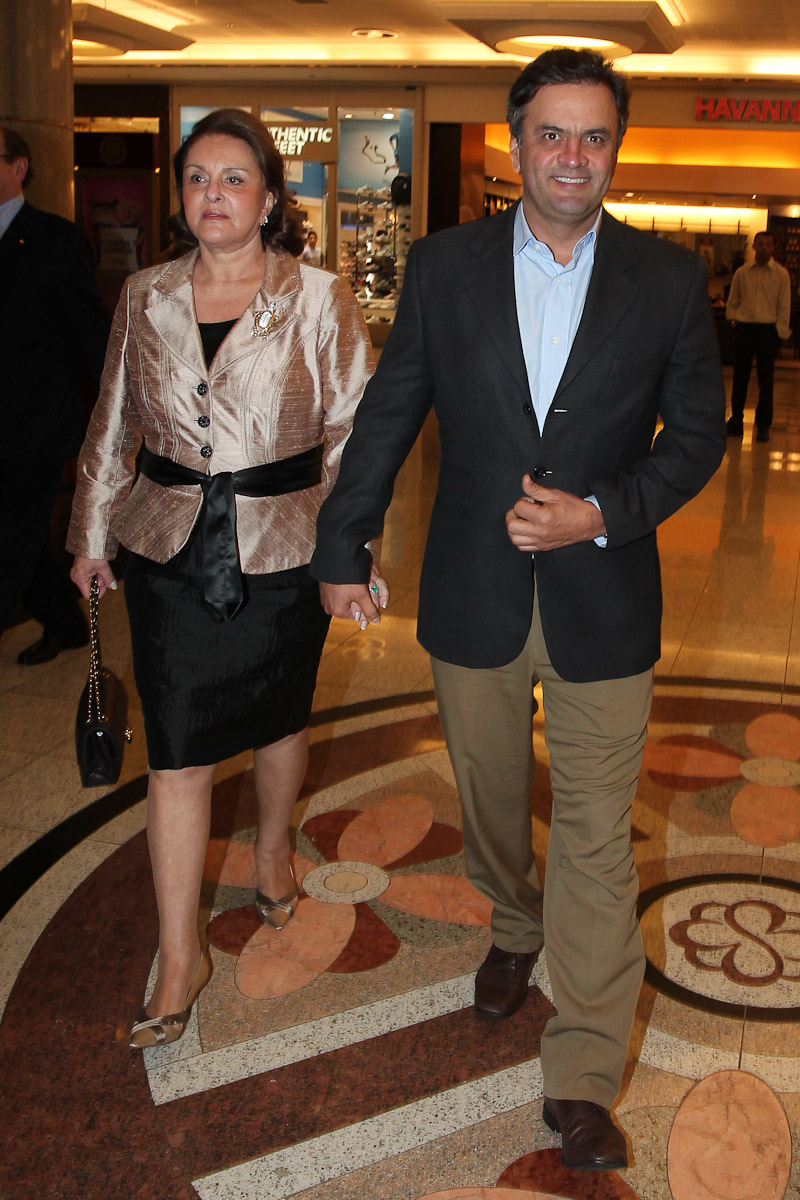 Senador Aécio Neves e a mãe