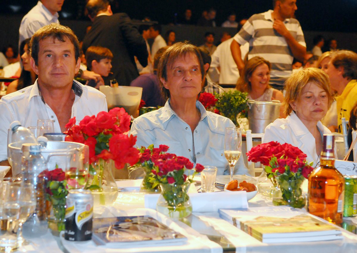 Dody Sirena, Roberto Carlos e Carminha