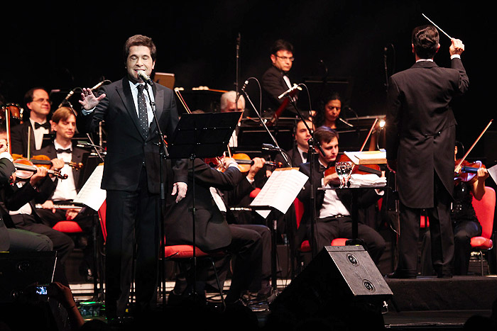 Na “estica”, Daniel faz show junto com Orquestra Philarmônica.Fotos!