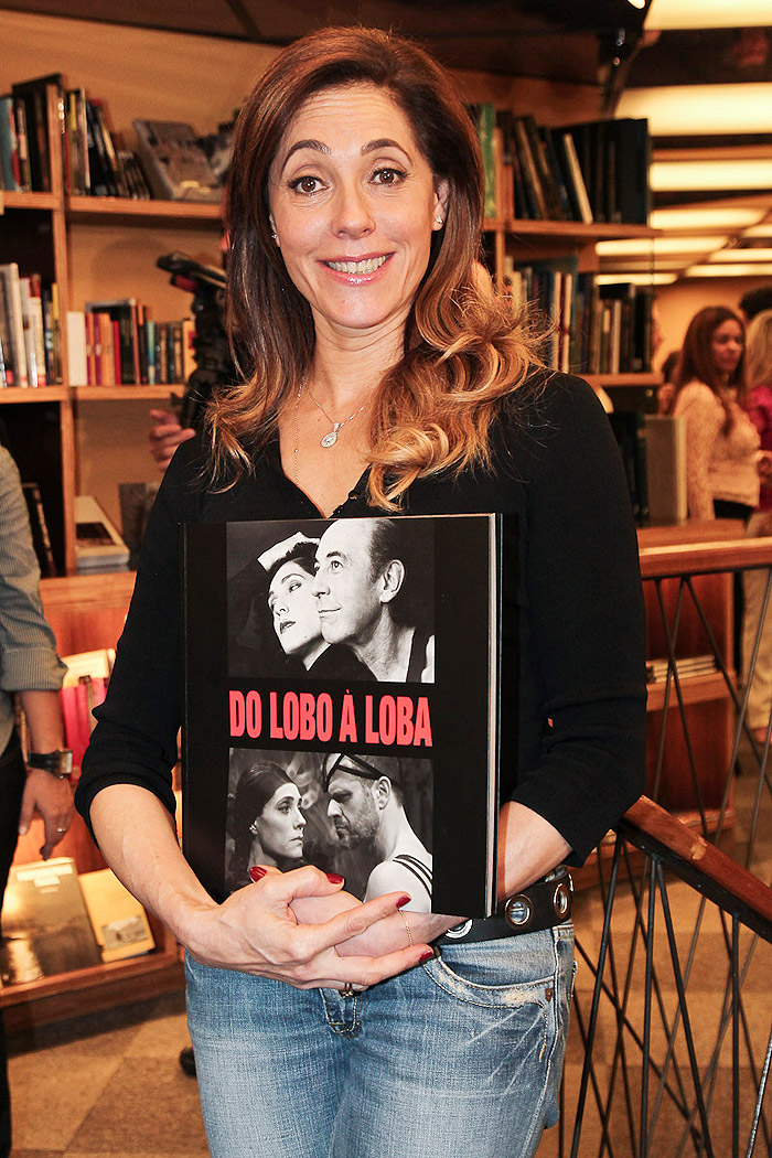 Christiane Torloni lança livro em São Paulo