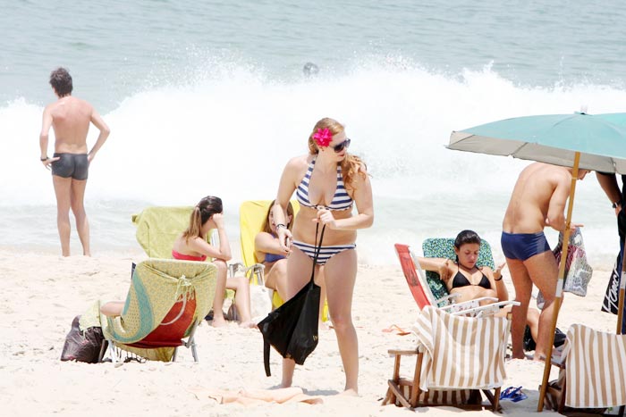 Filhos de Britney Spears se divertem na praia de Ipanema.Galeria de Fotos!