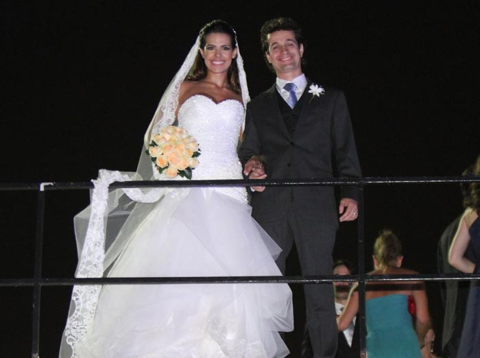 Angélica e Luciano Huck no casamento de Lívia Rossi e Rodolfo Medina O Fuxico