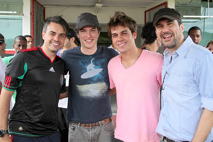 Nicolas Siri, Márcio Kieling e outros famos festajam 116 anos do Flamengo